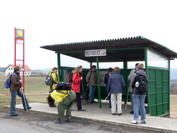 Na autobusové zastávce